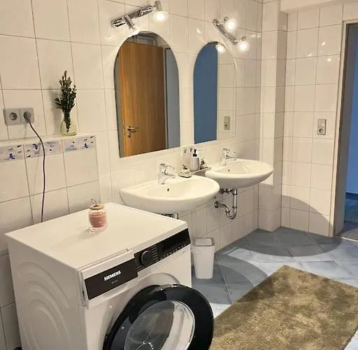 Deluxe Ella アパート バックナング